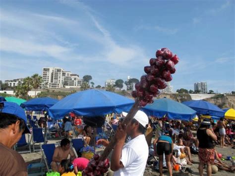 The Marketplace That Ate Lima’s Beach – The Informal City 